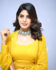 Actress Navami Gayak at OMG O Manchi Ghost Movie Pre Release Event Photos 23
