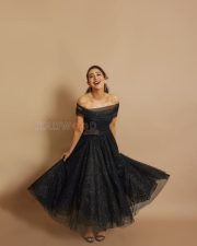 Murder Mubarak Movie Actress Karisma Kapoor Photoshoot Stills 02