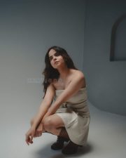 Sexy Palak Sindhwani in an Off White Strapless Tube Mini Dress Photoshoot Pictures 03