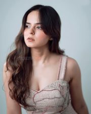 Tarak Mehta Ka Ooltah Chashmah Actress Palak Sindhwani in a Pastel Sleeveless Dress Pictures 04