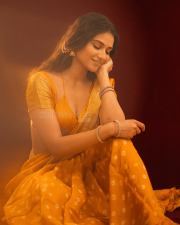 Ravishing Prisha Singh Cleavage in a Yellow Bandhani Saree With Deep V Gold Blouse Photos 01