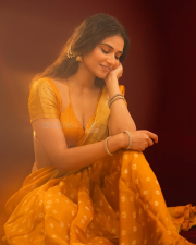 Ravishing Prisha Singh Cleavage in a Yellow Bandhani Saree With Deep V Gold Blouse Photos 01