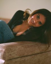 Sexy Prisha Rajesh Singh in a Black Bralette Top and Denim Pant Photos 01