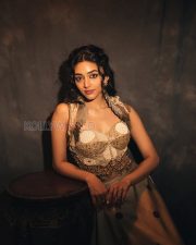 Sophisticated Actress Preity Mukundan in a Gold Embroidered Bustier with Ruffled Collar Photos 02 Sophisticated Actress Preity Mukundan in a Gold Embroidered Bustier with Ruffled Collar Photos 02