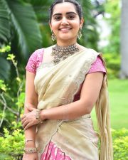 Actress Soniya Singh at Sashi Madhanam Movie Press Meet Photos 21