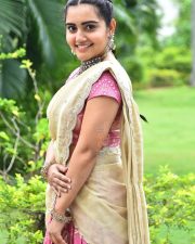 Actress Soniya Singh at Sashi Madhanam Movie Press Meet Photos 33