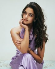Gorgeous Bhagyashri Borse in a Lavender Halter Neck Satin Dress Photos 03