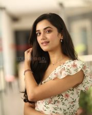 Heroine Bhagyashri Borse at Andhra King Taluka Interview Pictures 07 Heroine Bhagyashri Borse at Andhra King Taluka Interview Pictures 07