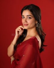 Kaantha Actress Bhagyashri Borse in a Maroon Saree Pictures 04