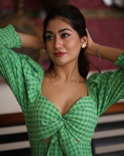 Telugu Actress Sneha Malviya at Average Student Nani Movie Interview Photos 25