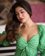 Telugu Actress Sneha Malviya at Average Student Nani Movie Interview Photos 31