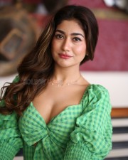 Telugu Actress Sneha Malviya at Average Student Nani Movie Interview Photos 32