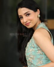 Actress Manisha Kandkur at Bhale Unnade Movie Press Meet Pictures 17