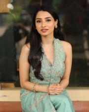 Actress Manisha Kandkur at Bhale Unnade Movie Press Meet Pictures 42