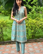 Actress Manisha Kandkur at Bhale Unnade Movie Press Meet Pictures 58