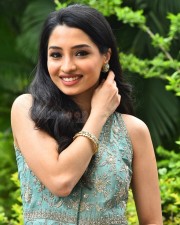 Actress Manisha Kandkur at Bhale Unnade Movie Press Meet Pictures 62