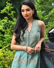 Actress Manisha Kandkur at Bhale Unnade Movie Press Meet Pictures 65