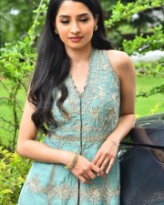 Actress Manisha Kandkur at Bhale Unnade Movie Press Meet Pictures 68
