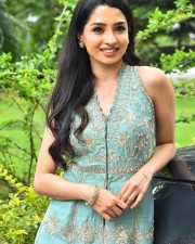 Actress Manisha Kandkur at Bhale Unnade Movie Press Meet Pictures 70
