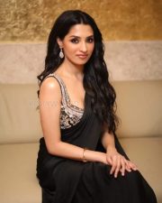 Actress Manisha Kandkur at Bhale Unnade Pre Release Event Photos 17