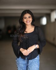 Actress Nayan Sarika at Vishnu Vinyasam Movie Interview Photos 07