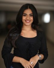 Actress Nayan Sarika at Vishnu Vinyasam Movie Interview Photos 28