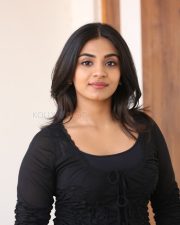 Actress Nayan Sarika at Vishnu Vinyasam Movie Interview Photos 35