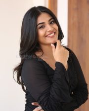 Actress Nayan Sarika at Vishnu Vinyasam Movie Interview Photos 36