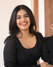 Actress Nayan Sarika at Vishnu Vinyasam Movie Interview Photos 41