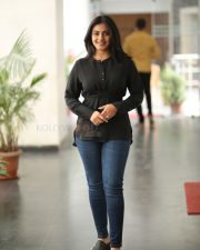 Actress Nayana Sarika at Vishnu Vinyasam Movie Funtastic Blockbuster Photos 14