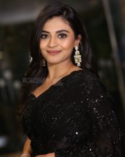 Heroine Nayan Sarika at Rakasa Movie Pre Release Event Photos 12