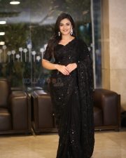 Heroine Nayan Sarika at Rakasa Movie Pre Release Event Photos 22