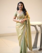 Heroine Nayan Sarika at Vishnu Vinyasam Movie Prerelease Press Meet Pictures 12