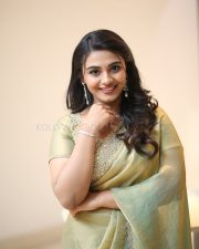 Heroine Nayan Sarika at Vishnu Vinyasam Movie Prerelease Press Meet Pictures 18