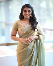 Heroine Nayan Sarika at Vishnu Vinyasam Movie Prerelease Press Meet Pictures 22