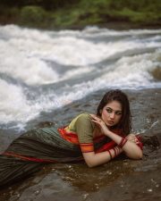 Hot Wet Beauty Srushti Bannatti in an Olive Green Saree with Red Border and Short Sleeved Blouse Photos 03