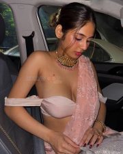 Provocative Srushti Bannatti Boobs Cleavage in a Pink Saree and Strapless Blouse Pictures 01 Provocative Srushti Bannatti Boobs Cleavage in a Pink Saree and Strapless Blouse Pictures 01