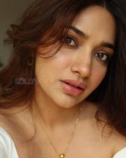 Radiant Actress Jiya Shankar in a White Top Photos 03
