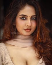 Radiant Beauty Srushti Bannatti in a Beige Salwar Kurta Photos 01