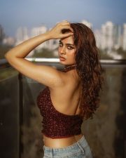 Ravishing Srushti Bannatti in a Brown Halter Top with a Blue Denim Photos 02