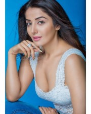 Actress Sonia Mann Sexy Photoshoot Pictures 33