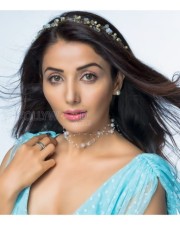 Actress Sonia Mann Sexy Photoshoot Pictures 35