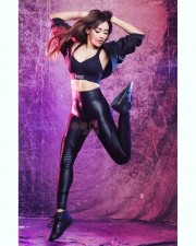 Beautiful Angela Krislinzki Photos 06