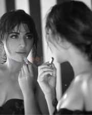 Beautiful Angela Krislinzki Pictures 06