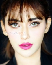 Beautiful Angela Krislinzki Pictures 08