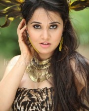 Padam Paesum Nisha Kothari Stills 32