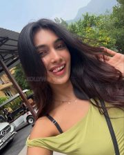 Tic Tac Go Actress Vaishnavi Andhale in a Lime Green Off Shoulder Ribbed Top Pictures 02