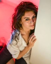 Vyavastha Actress Kamna Jethmalani Sexy Pictures 04