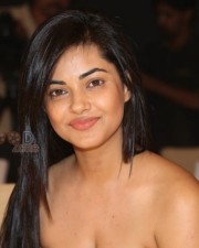 Actress Meera Chopra At Kingfisher Ultra Hifw Day 1 Photos 19 Actress Meera Chopra At Kingfisher Ultra Hifw Day 1 Photos 19