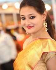 Actress Nilofer At Vrk Silks Bridal Expo Launch Photos 02